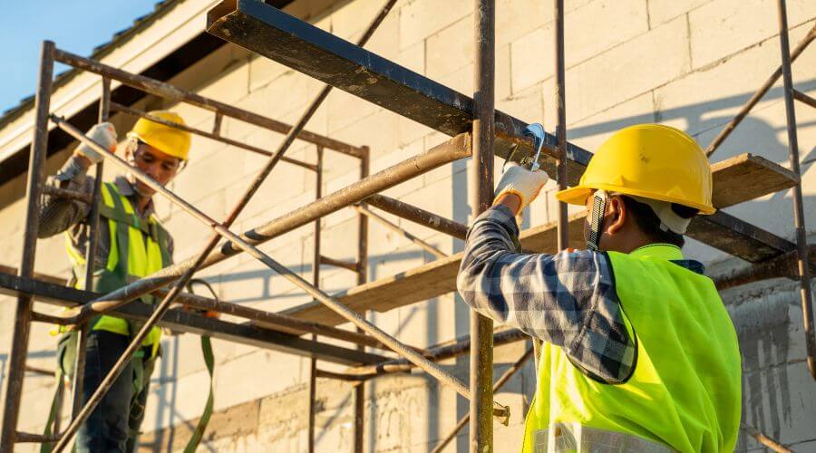 Professional fairlawn roofing services in Barstow, TX